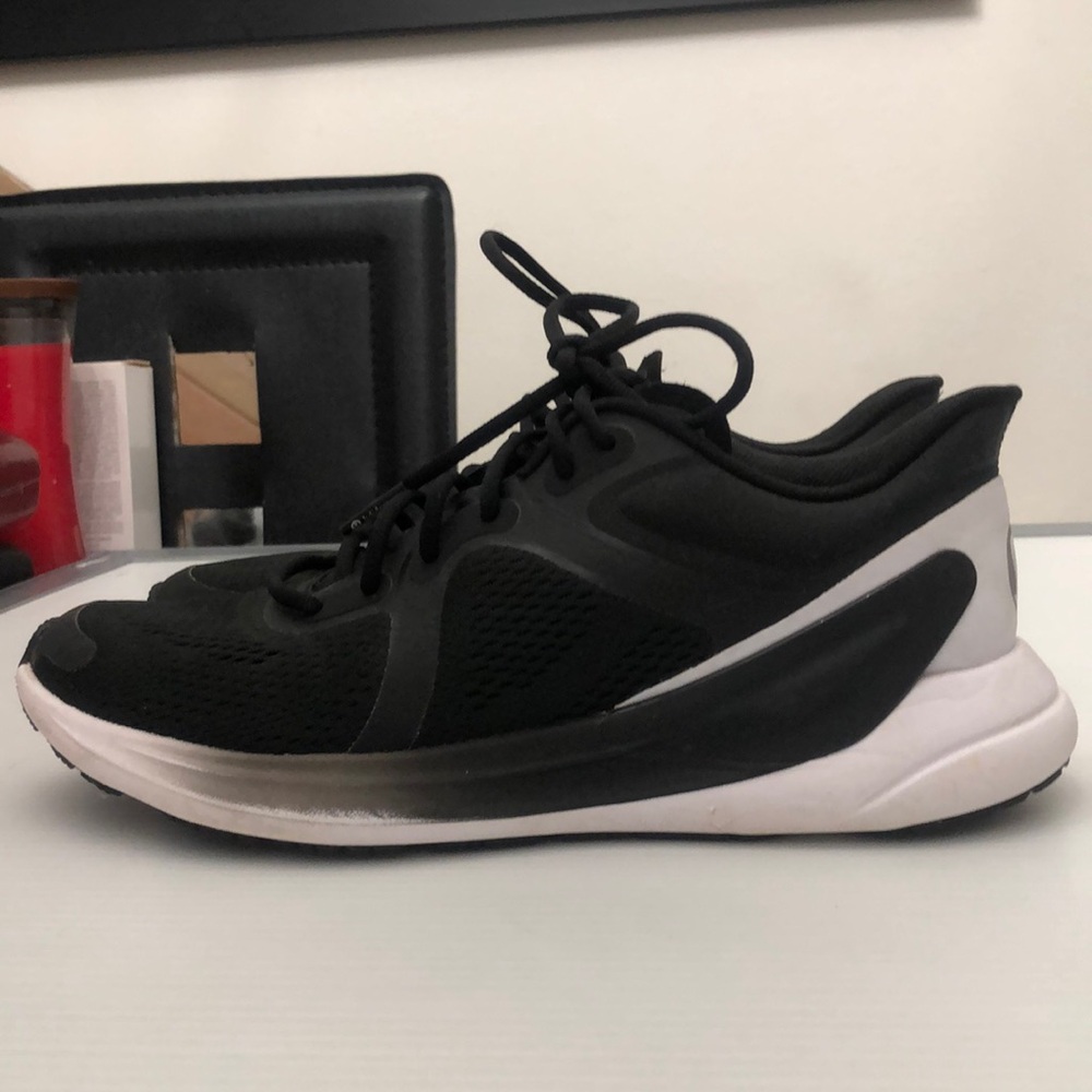 LULULEMON BLISSFEEL RUNNING SNEAKERS WOMENS SIZE 7.5